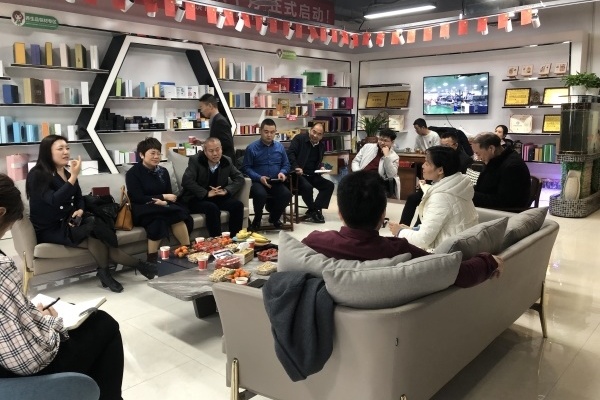 考察學習，賦能交流——明亮照明總經(jīng)理荊明慧蓄勢賦能進行時